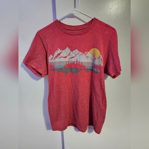 Sonoma Men's Small Red Mountain Landscape Graphic T-Shirt